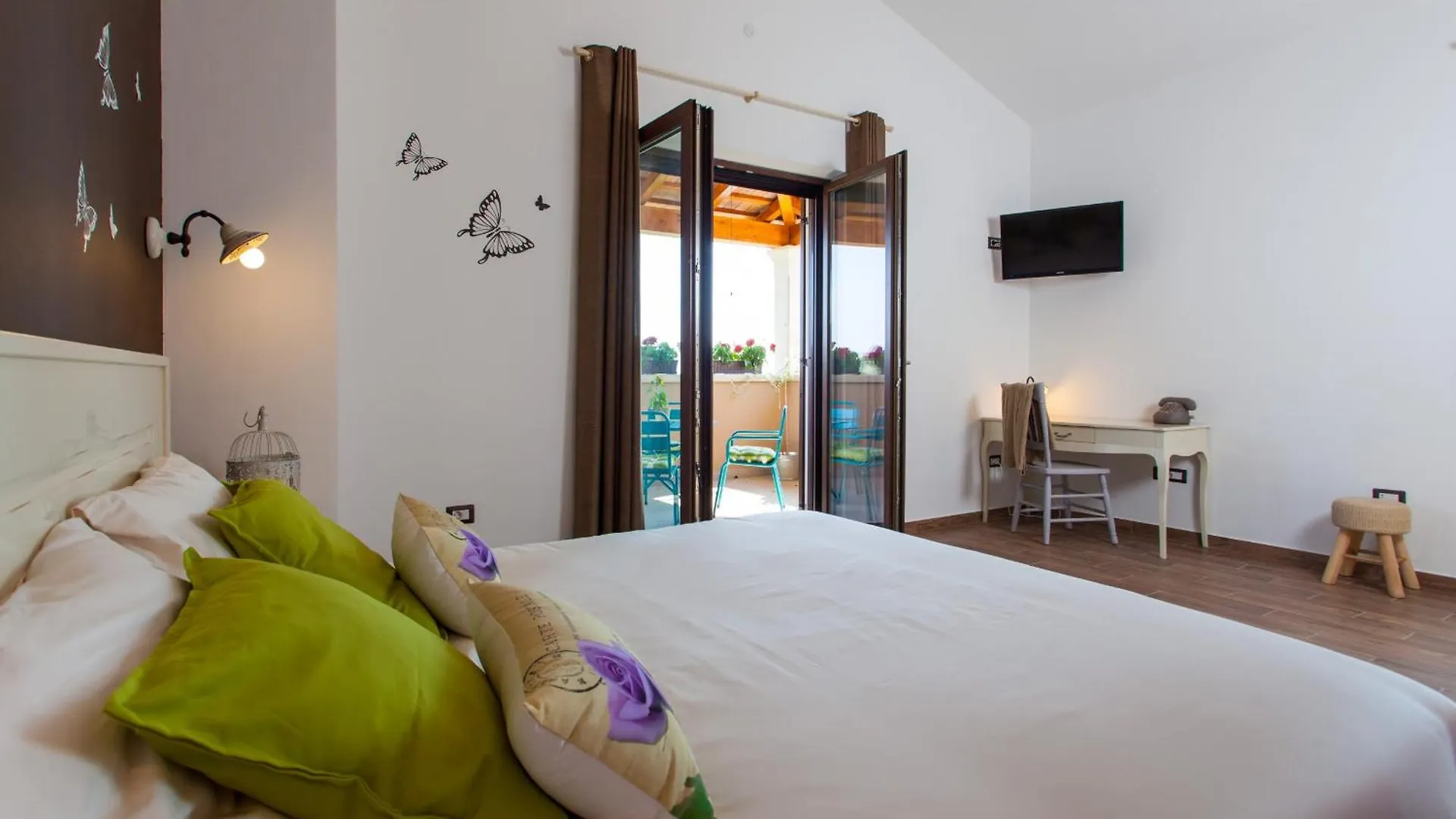 Villa Roza In Central Istria With Whirlpool And Playground For Kids - Pet Friendly Tinjan