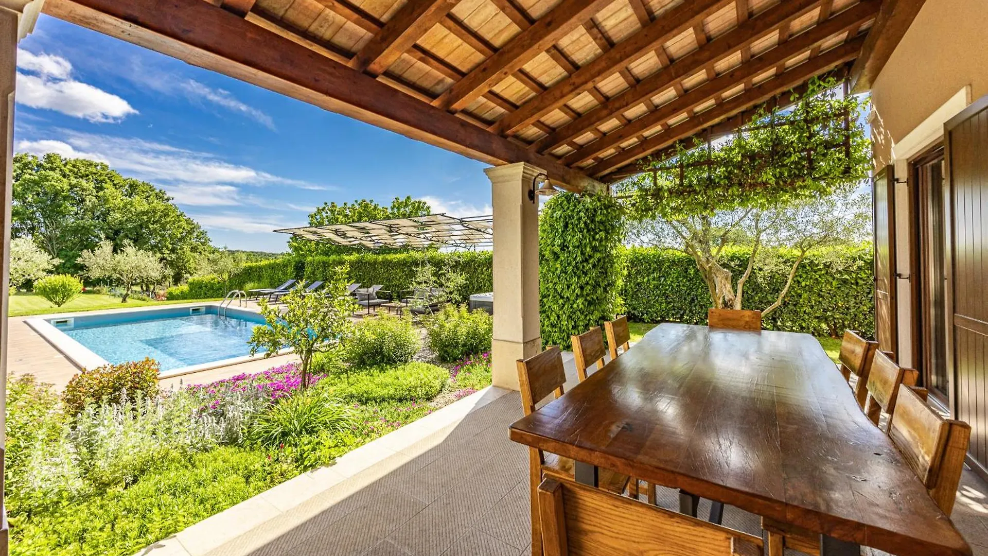 Villa Roza In Central Istria With Whirlpool And Playground For Kids - Pet Friendly Tinjan Kroatië