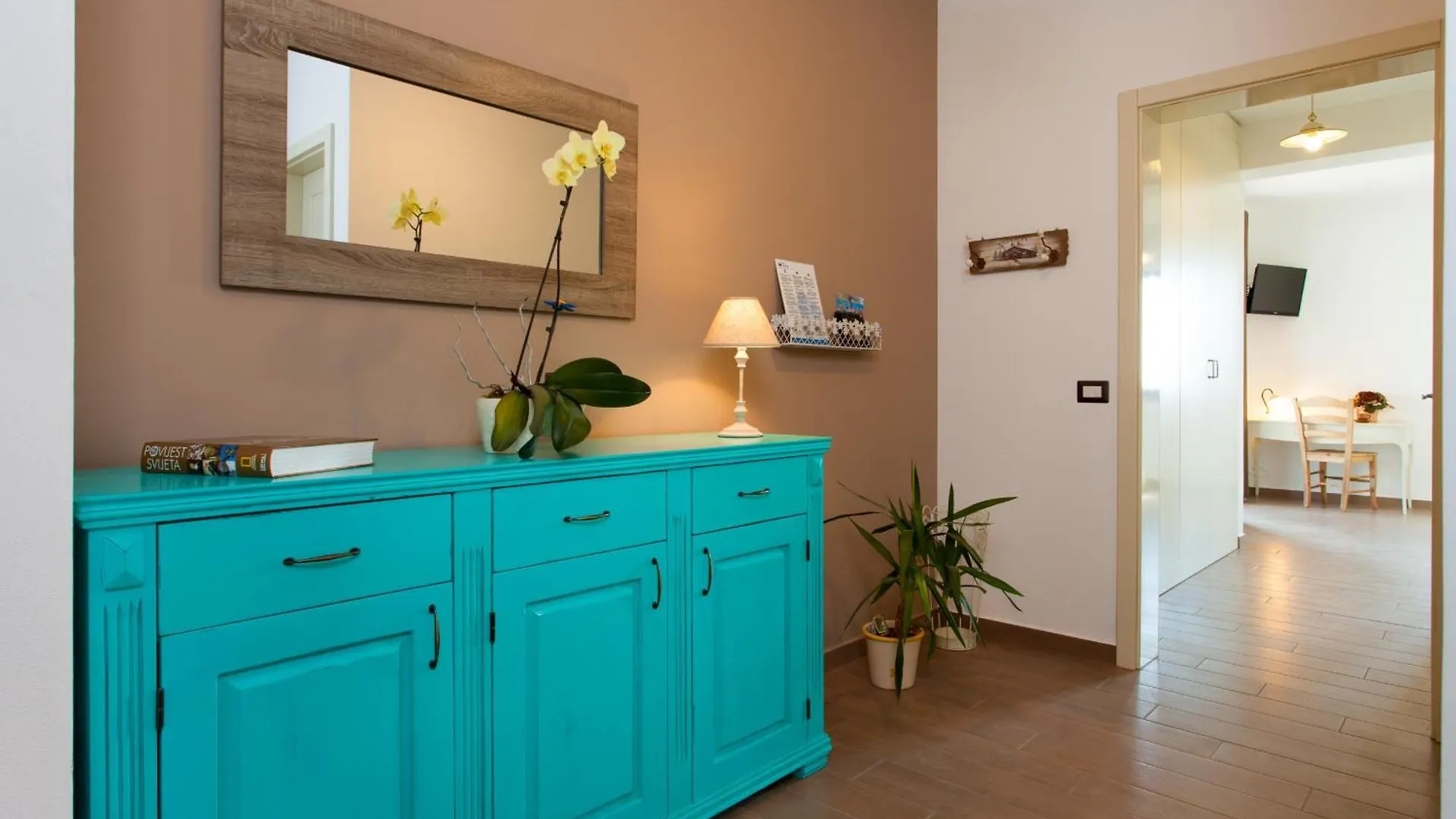 Villa Roza In Central Istria With Whirlpool And Playground For Kids - Pet Friendly Tinjan