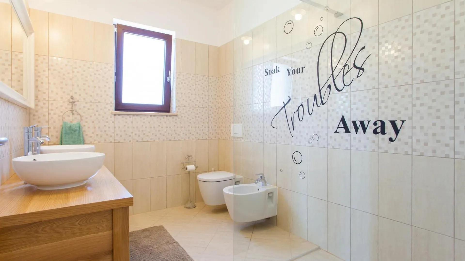 Villa Roza In Central Istria With Whirlpool And Playground For Kids - Pet Friendly Tinjan