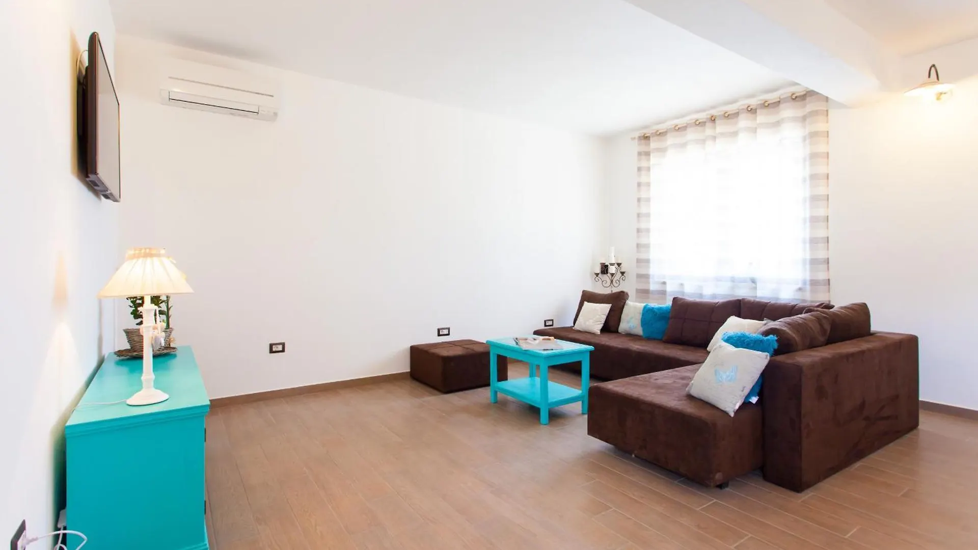 Villa Roza In Central Istria With Whirlpool And Playground For Kids - Pet Friendly Tinjan