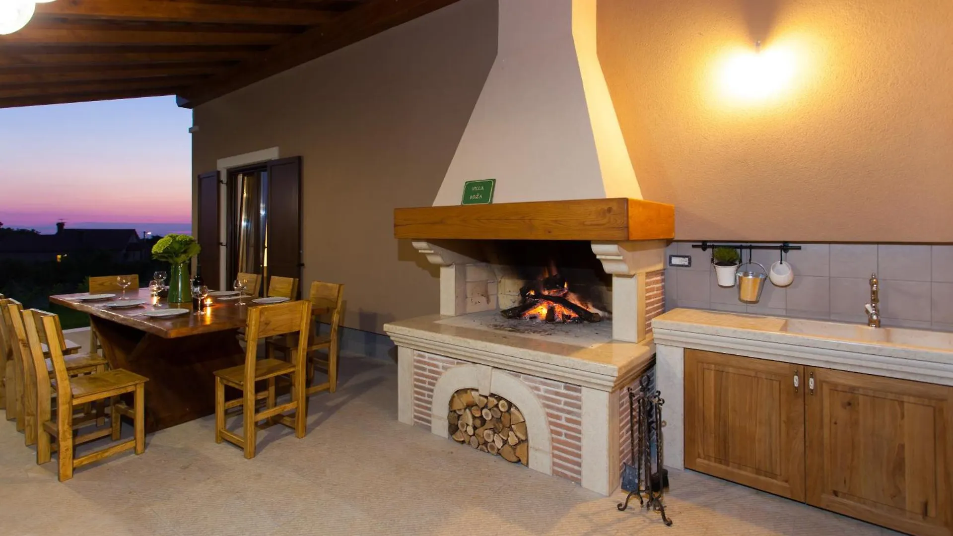 Villa Roza In Central Istria With Whirlpool And Playground For Kids - Pet Friendly Tinjan