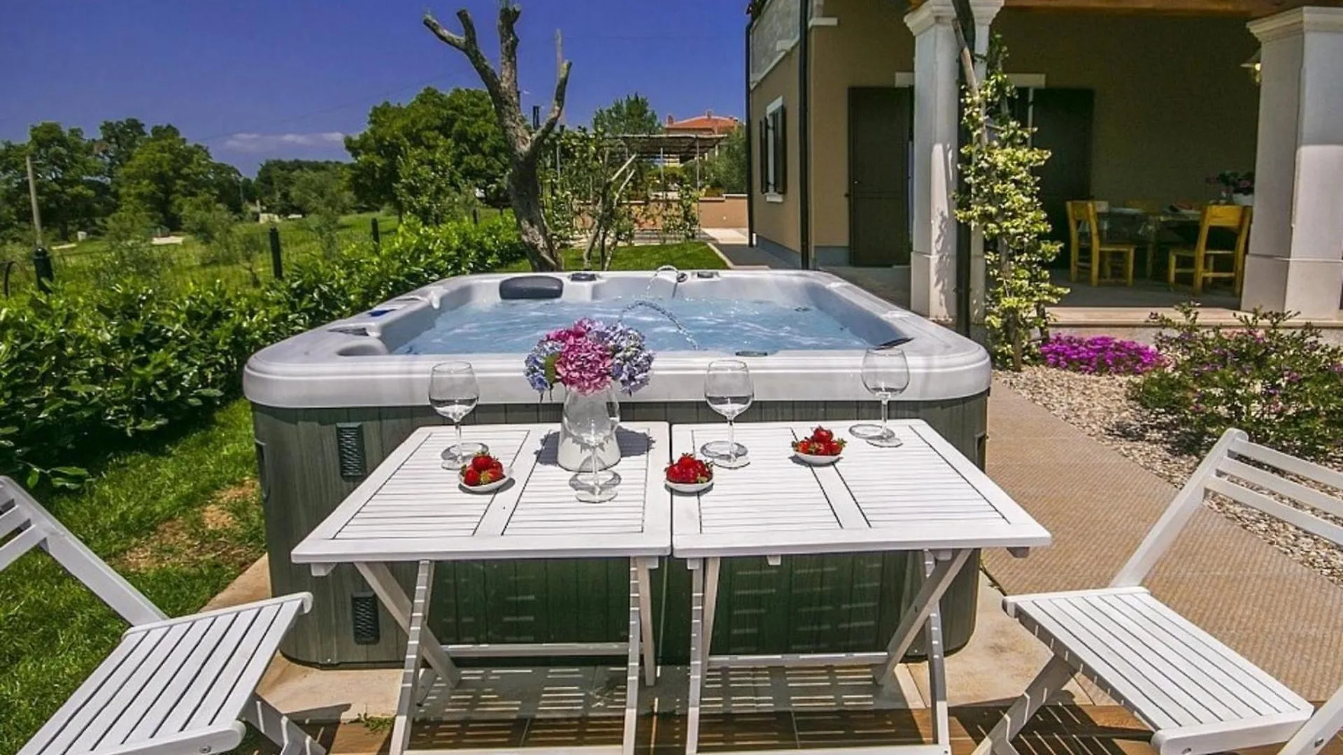 Villa Roza In Central Istria With Whirlpool And Playground For Kids - Pet Friendly Tinjan Croatia